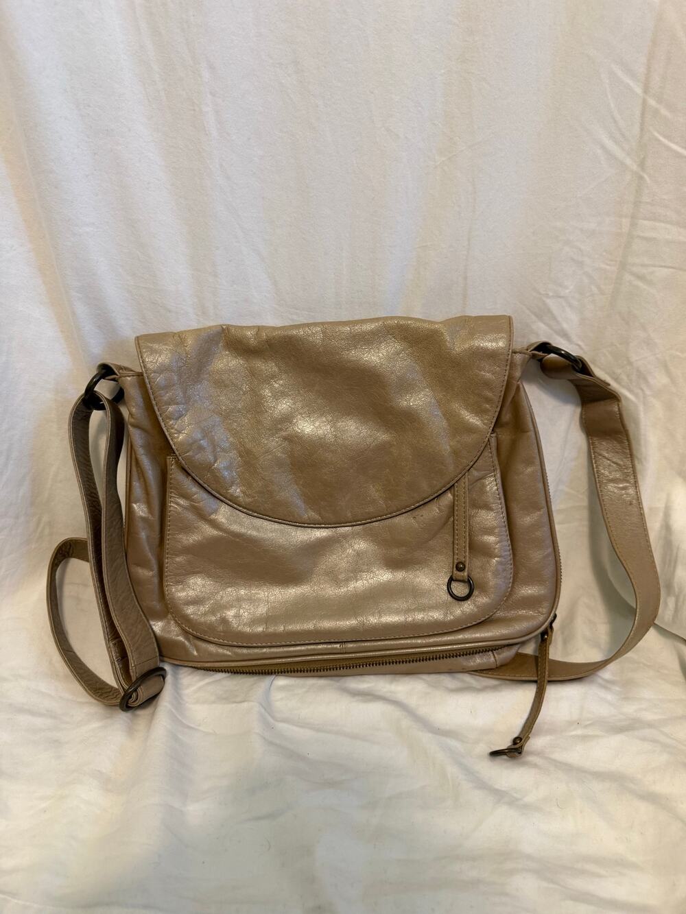 Latico Women's Arizona Tan Medium Leather Zip Crossbody Bag